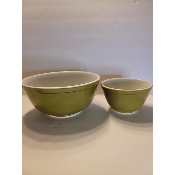 Pyrex Other - PYREX Vintage Green Mixing Bowls